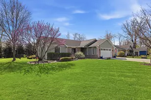 3111 Smugglers Ridge, Commerce Township, MI 48390 - Photo 2