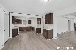 2837 5th St, Muskegon, MI 49444 - Photo 4