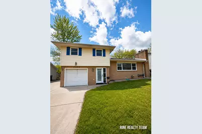 2200 Rossiter Place, Lansing, MI 48911 - Photo 2