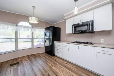 1153 W Glenlord Road #62, Saint Joseph, MI 49085 - Photo 10