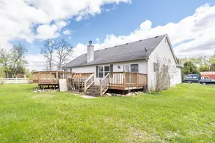 11000 Saddlebrook Dr, Pinckney, MI 48169 - Photo 38