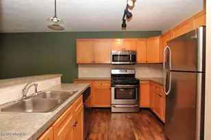 5890 East Lyn Haven Dr SE, Kentwood, MI 49512 - Photo 8