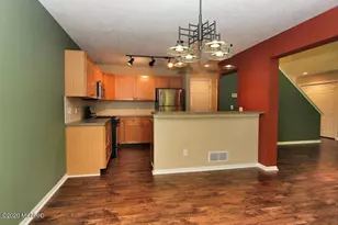 5890 East Lyn Haven Dr SE, Kentwood, MI 49512 - Photo 10