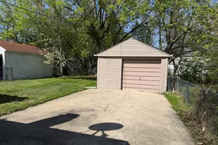 19421 Elkhart St, Harper Woods, MI 48225 - Photo 24