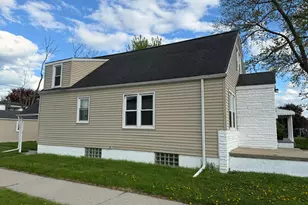 22864 Piper Ave, Eastpointe, MI 48021 - Photo 2