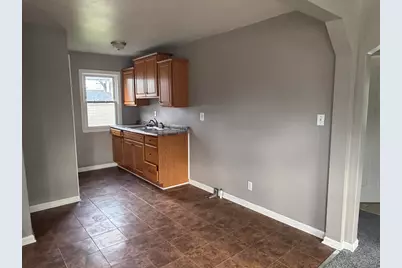 22864 Piper Avenue, Eastpointe, MI 48021 - Photo 8