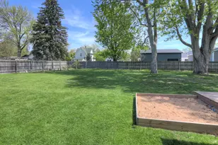 241 Woodward St, Zeeland, MI 49464 - Photo 12