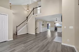 16992 Farmington Rd, Livonia, MI 48154 - Photo 8