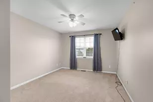 16992 Farmington Rd, Livonia, MI 48154 - Photo 20