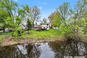 10858 Wildwood Dr, Greenville, MI 48838 - Photo 8