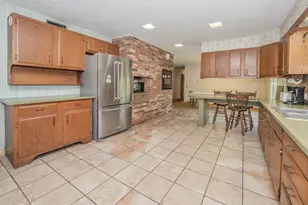 220 26th St, Allegan, MI 49010 - Photo 12