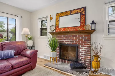 2911 Foster Avenue NE, Grand Rapids, MI 49505 - Photo 8