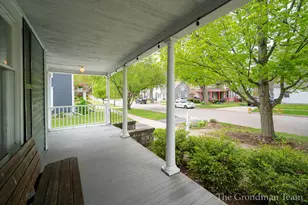 417 Monroe St, Allegan, MI 49010 - Photo 6