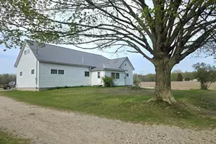 10697 Church Rd, Lakeview, MI 48850 - Photo 4