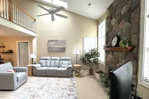 33377 Norfolk St, Livonia, MI 48152 - Photo 8