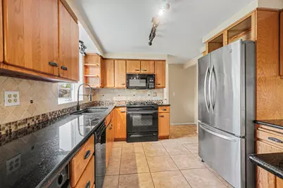 623 Riverside, Battle Creek, MI 49015 - Photo 8