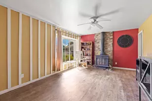 260 Renfrew Ave, Adrian, MI 49221 - Photo 32