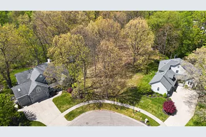 1435 Silver Creek Place, Saint Joseph, MI 49085 - Photo 36