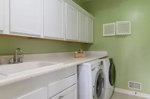 6230 Delasala Ct, Kalamazoo, MI 49009 - Photo 14