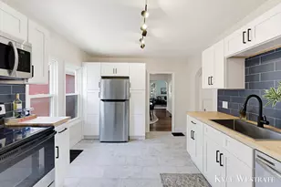 1526 Coit Ave NE, Grand Rapids, MI 49505 - Photo 12