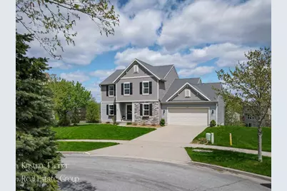 642 Echo Valley NE, Rockford, MI 49341 - Photo 2