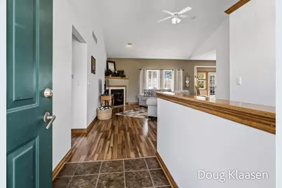 10302 Winterwood Drive, Zeeland, MI 49464 - Photo 4