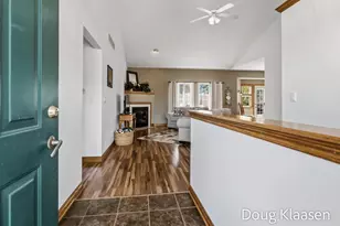 10302 Winterwood Dr, Zeeland, MI 49464 - Photo 4