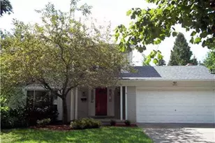3253 Lockridge Dr, Ann Arbor, MI 48108 - Photo 2