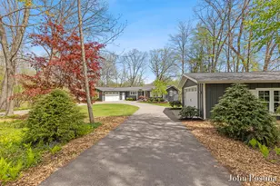7314 Thornapple Park Dr SE, Grand Rapids, MI 49546 - Photo 2