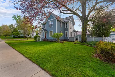 105 Hillsdale Street, Hillsdale, MI 49242 - Photo 2
