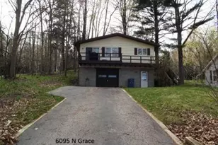6105 N Grace Ave, Ludington, MI 49431 - Photo 2