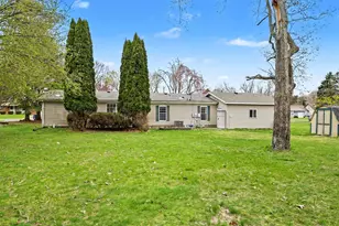 10283 S Arrowhead Dr, Berrien Springs, MI 49103 - Photo 22