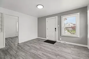 466 W Maxlow Ave, Hazel Park, MI 48030 - Photo 8
