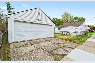 466 W Maxlow Avenue, Hazel Park, MI 48030 - Photo 24