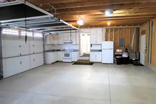 8672 Creston, Pinckney, MI 48169 - Photo 32