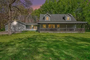 24935 Sandy Beach Dr, Edwardsburg, MI 49112 - Photo 2