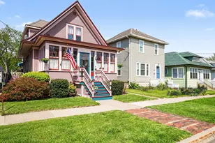 1019 Pearl St, Saint Joseph, MI 49085 - Photo 1