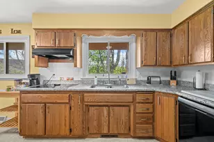 3014 W Bluffwood Terrace, Saint Joseph, MI 49085 - Photo 18