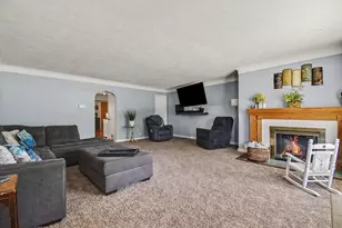 197 E Beech St NE, Cedar Springs, MI 49319 - Photo 4