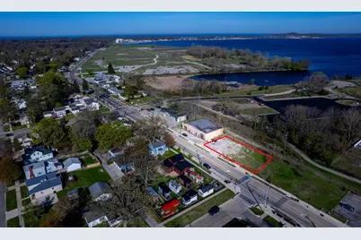 2034 Lakeshore Drive, Muskegon, MI 49441 - Photo 1