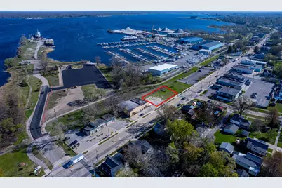 2034 Lakeshore Drive, Muskegon, MI 49441 - Photo 2
