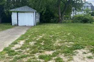 20164 Yacama Ave, Highland Park, MI 48203 - Photo 4