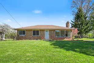 1411 Meadowlane Dr SE, Grand Rapids, MI 49508 - Photo 2