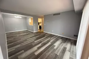 1476 W Chateau Vert, Ypsilanti, MI 48197 - Photo 2