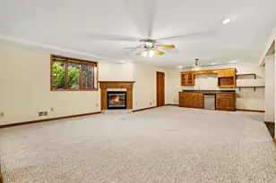 303 Beckett Park, Battle Creek, MI 49015 - Photo 24