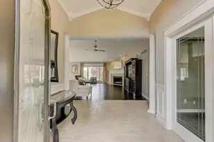 48311 American Elm Dr, Macomb, MI 48044 - Photo 2