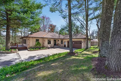 9160 Mill Pond Trail, Whitehall, MI 49461 - Photo 8