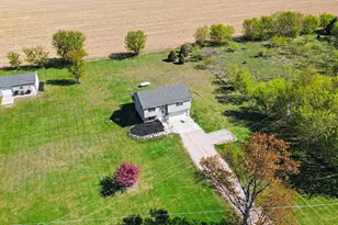 7864 County Farm Rd, Greenville, MI 48838 - Photo 4