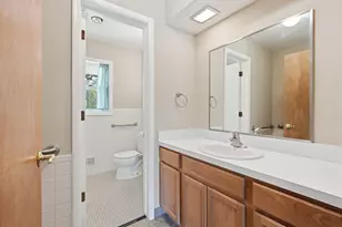 2143 Osceola Dr SE, Grand Rapids, MI 49506 - Photo 30