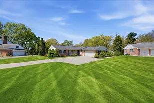 2143 Osceola Dr SE, Grand Rapids, MI 49506 - Photo 2